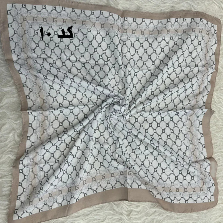 مینی اسکارف نخی نسکافه ای طرح دار قواره 65 در 65 سانتی متر