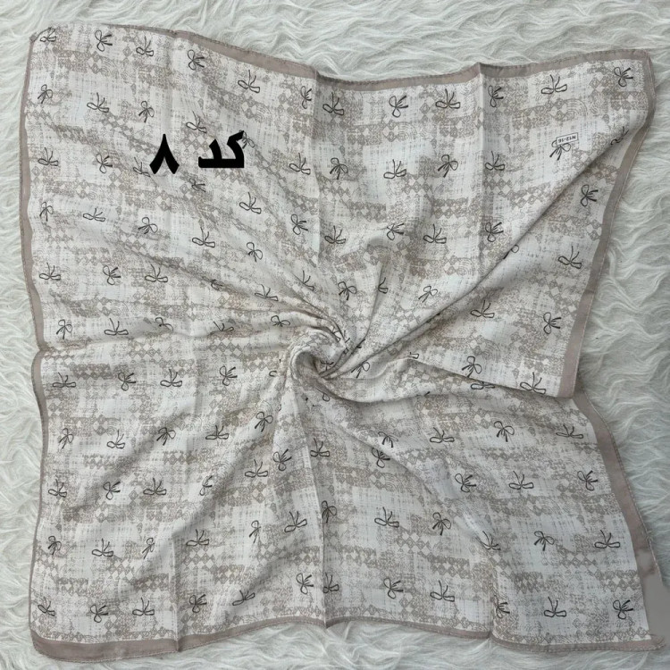 مینی اسکارف نخی نسکافه ای طرح دار قواره 65 در 65 سانتی متر