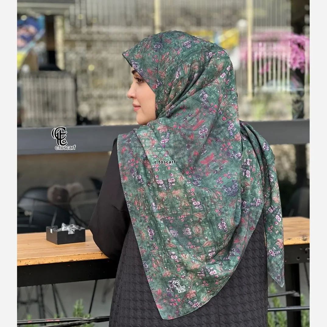 روسری نخ طرح گلشن قواره 140 زمینه سبز آبرنگی گل ریز